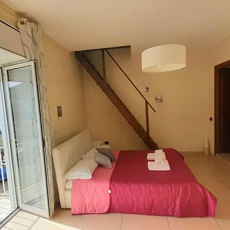 Apartment Regina Giovanna Соренто Екстериор снимка